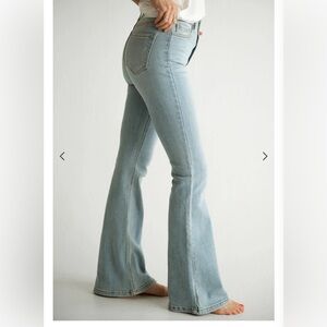 Carly Jean High Rise Flare Austin Jeans Sz 5 Light Wash Y2K 90s Stretch Denim